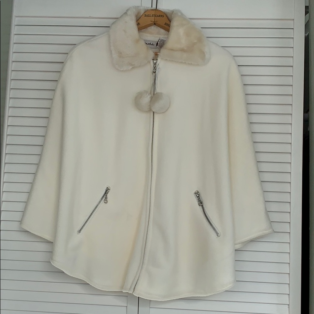 Le Moda Fur Collar & Pom Wrap